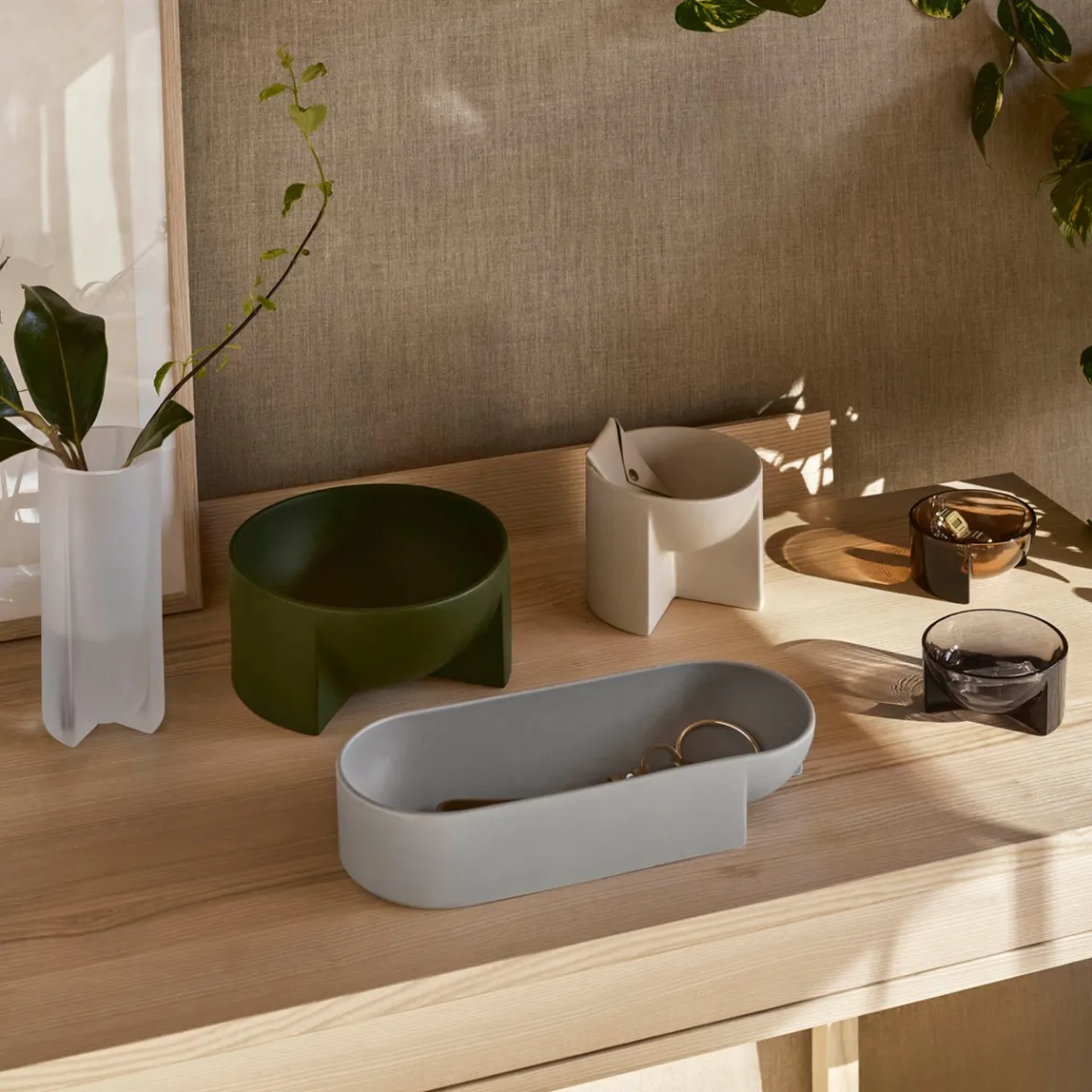 Keramikskål 370x75mm light grå<IITTALA Outlet