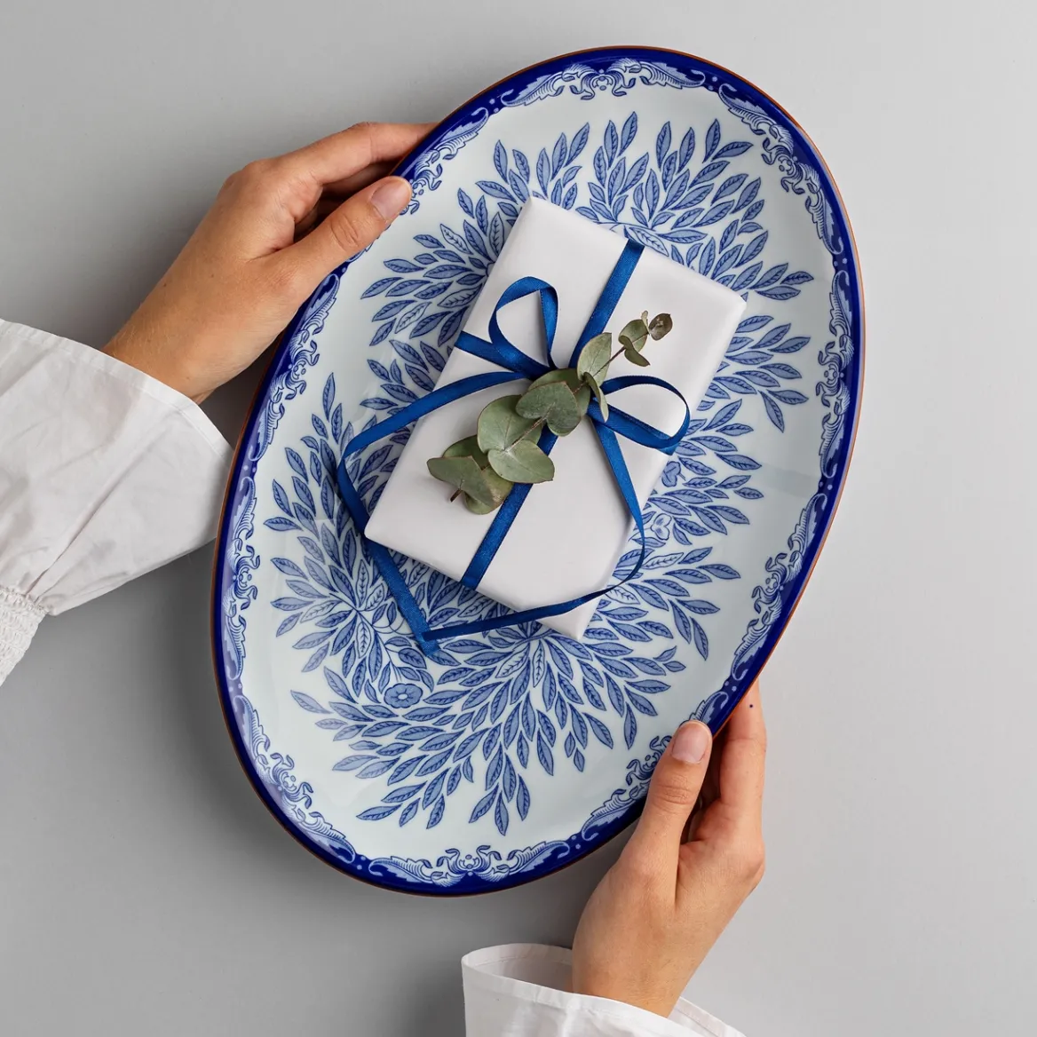 Oval serveringsfat 33x22<IITTALA